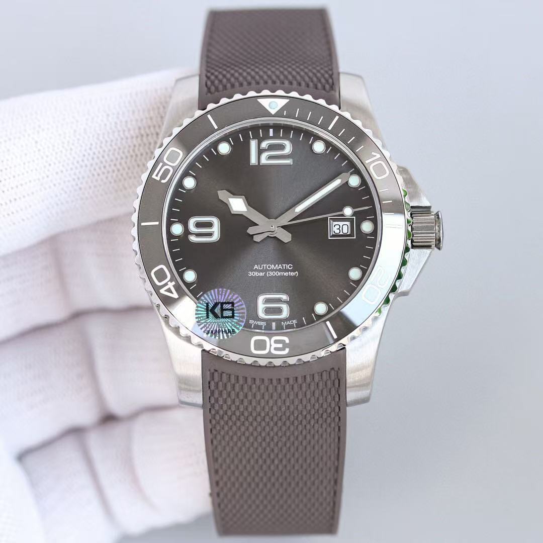 Fully automatic mechanical watch with water resistance