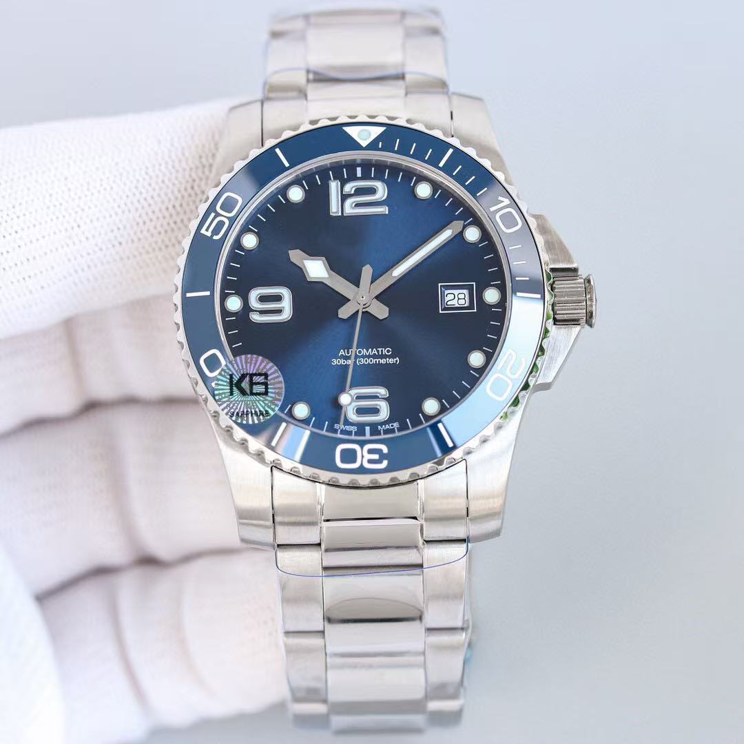 Fully automatic mechanical watch with water resistance